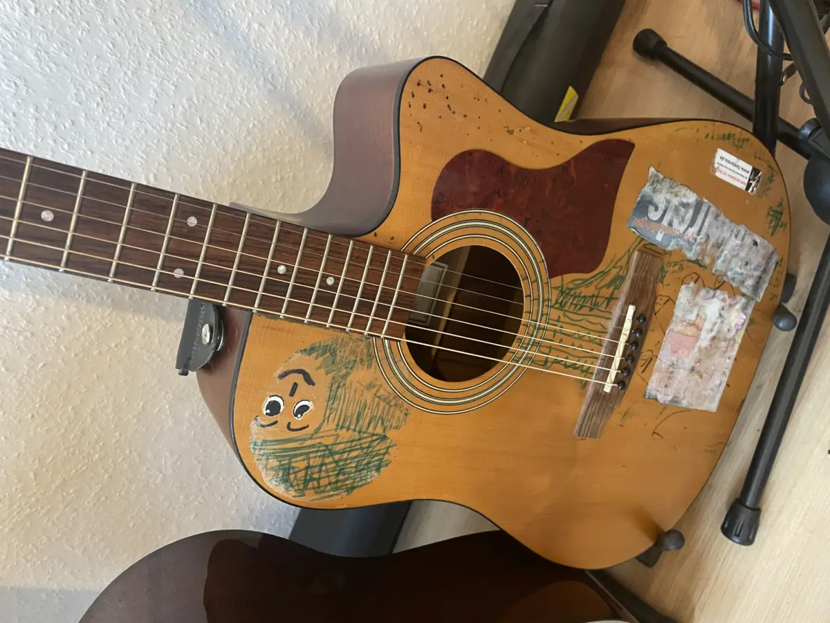 Die „Original-Fantareis“ Gitarre! Versteigerung